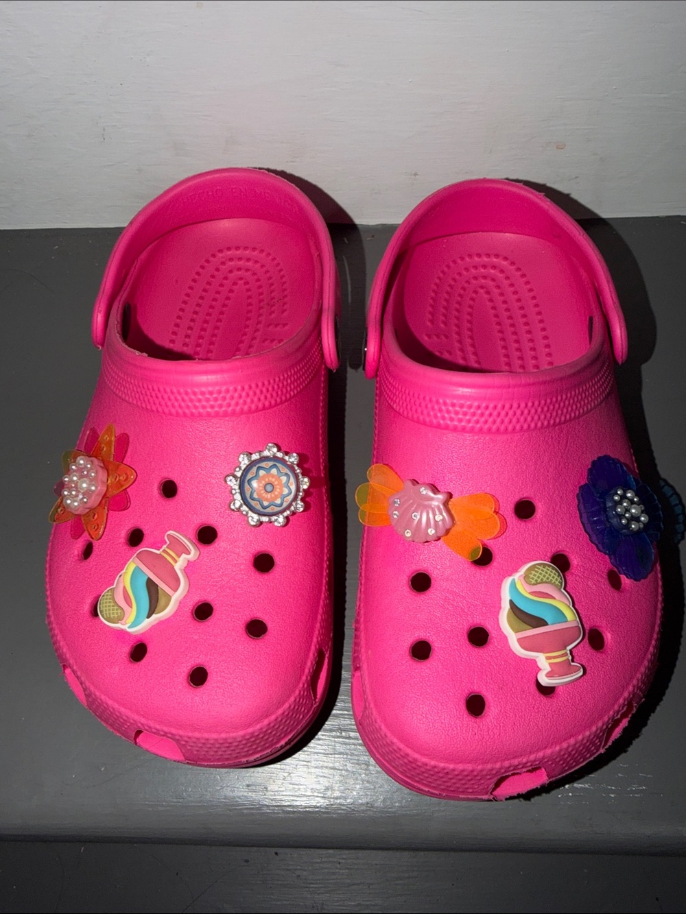Women crocs Pink Slip-On Clog Shoes with Decorative Charms Sz 5